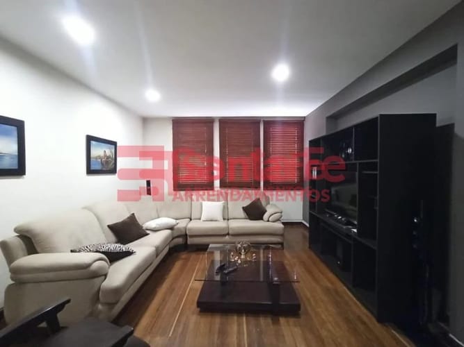 Casa de 6 alcobas en venta en Prado, Medellín, 291 m² · foto 3 de 10
