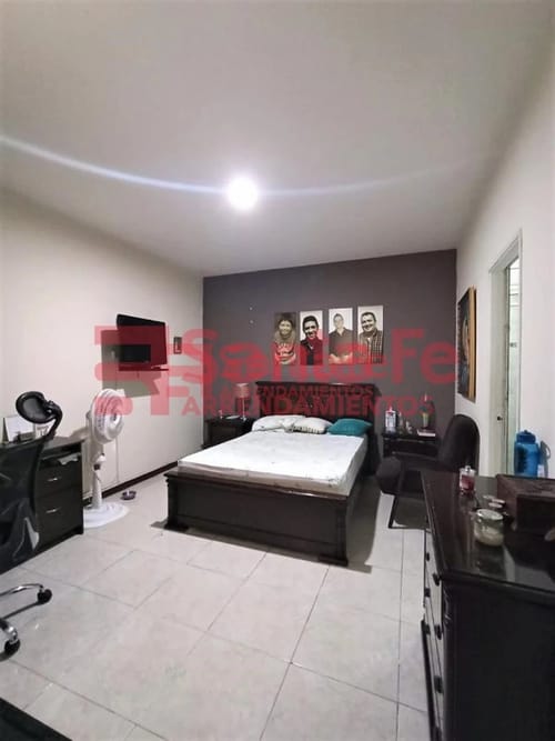 Casa de 6 alcobas en venta en Prado, Medellín, 291 m² · foto 8 de 10