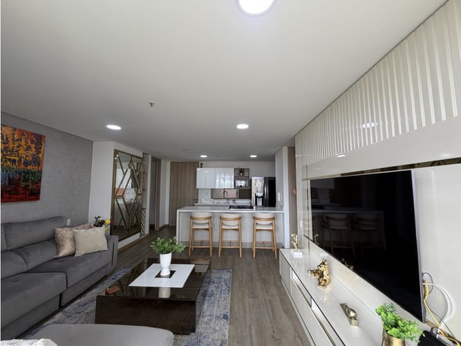 Apartamento en venta en Los Naranjos, Medellín · foto 8 de 18