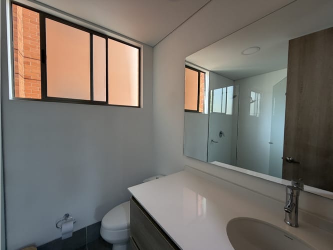 Apartamento en venta en Los Naranjos, Medellín · foto 16 de 18