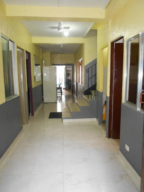 Casa de 16 alcobas en venta en Prado, Medellín, 380 m² · foto 2 de 10