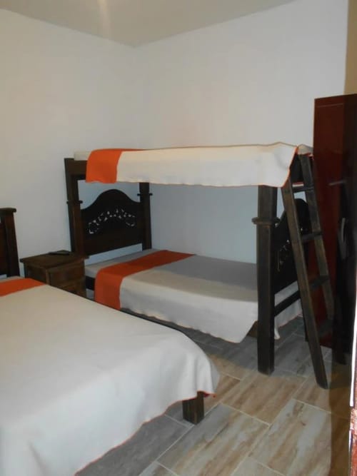 Casa de 16 alcobas en venta en Prado, Medellín, 380 m² · foto 6 de 10