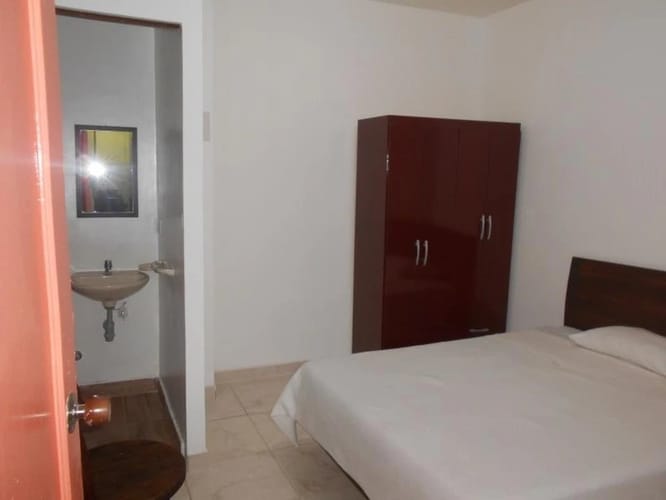 Casa de 16 alcobas en venta en Prado, Medellín, 380 m² · foto 8 de 10