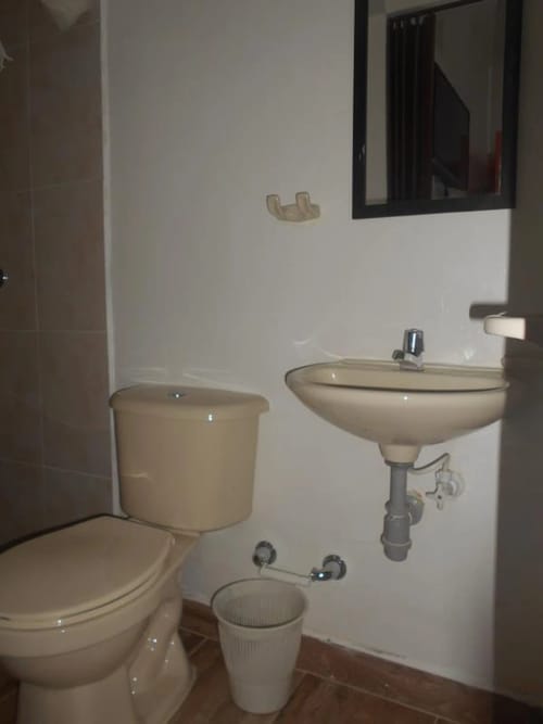 Casa de 16 alcobas en venta en Prado, Medellín, 380 m² · foto 9 de 10