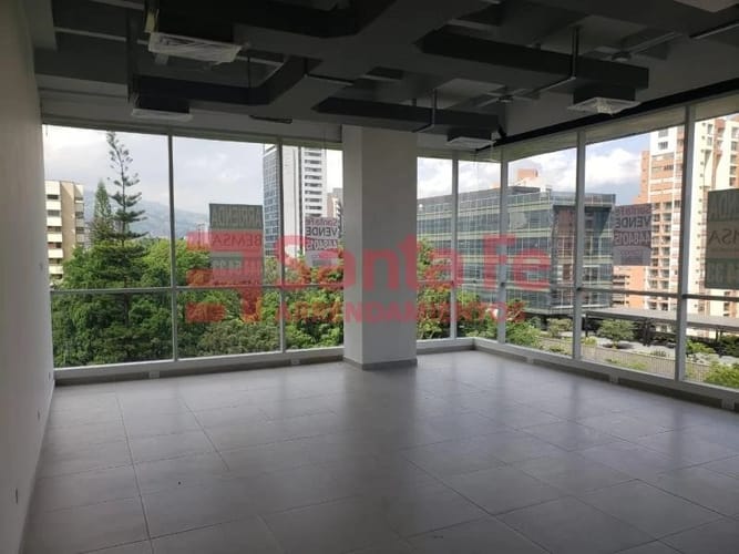 Oficina en venta en El Poblado, Medellín, 53 m² · foto 2 de 7