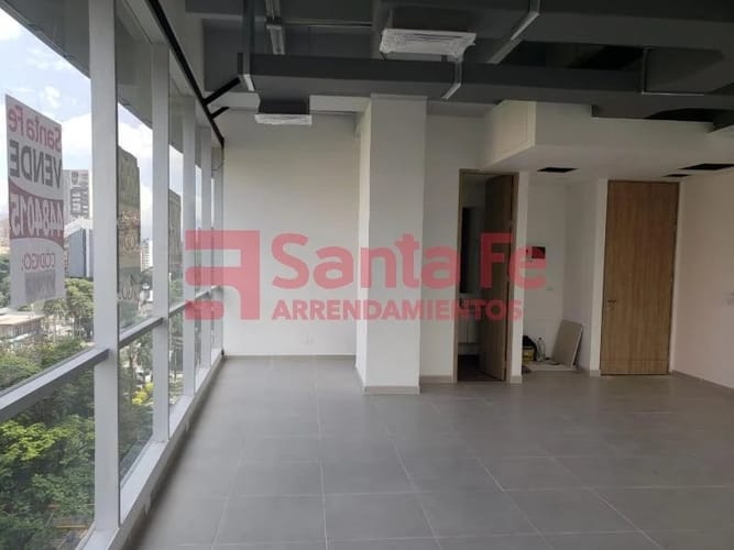 Oficina en venta en El Poblado, Medellín, 53 m² · foto 4 de 7