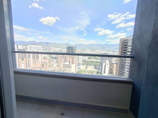 Apartamento de 1 alcoba en arriendo en Ciudad Del Río, Medellín, 48 m² · foto 4 de 12