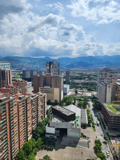 Apartamento de 1 alcoba en arriendo en Ciudad Del Río, Medellín, 48 m² · foto 5 de 12