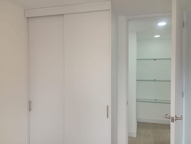 Apartamento de 2 alcobas en arriendo en El Poblado, Medellín, 87 m² · foto 9 de 13