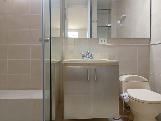Apartamento de 2 alcobas en arriendo en El Poblado, Medellín, 87 m² · foto 12 de 13