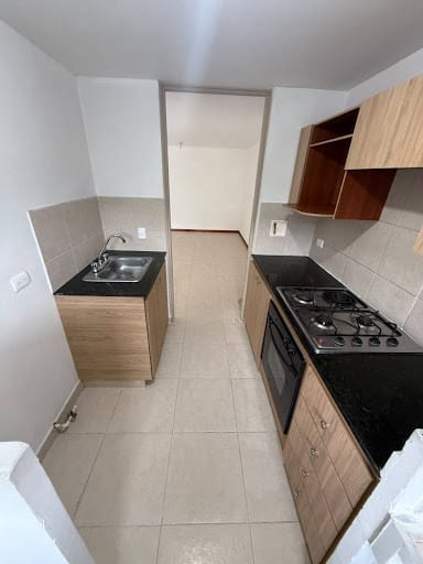 Apartamento de 3 alcobas en arriendo en Loma De Las Brujas, Envigado, 90 m² · foto 4 de 14