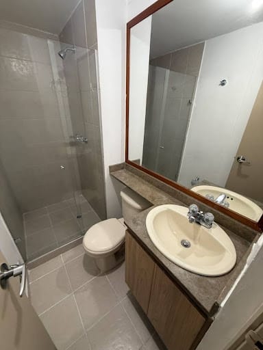 Apartamento de 3 alcobas en arriendo en Loma De Las Brujas, Envigado, 90 m² · foto 5 de 14
