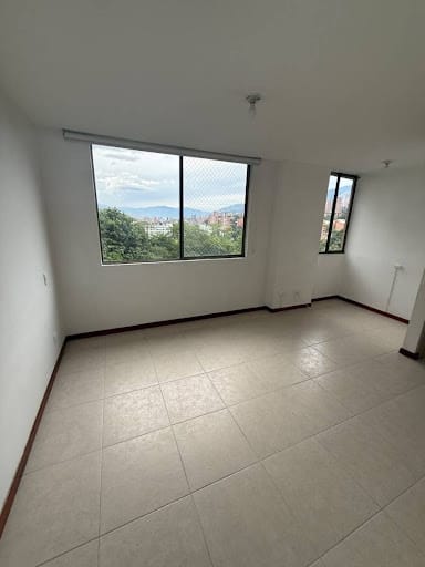 Apartamento de 3 alcobas en arriendo en Loma De Las Brujas, Envigado, 90 m² · foto 12 de 14