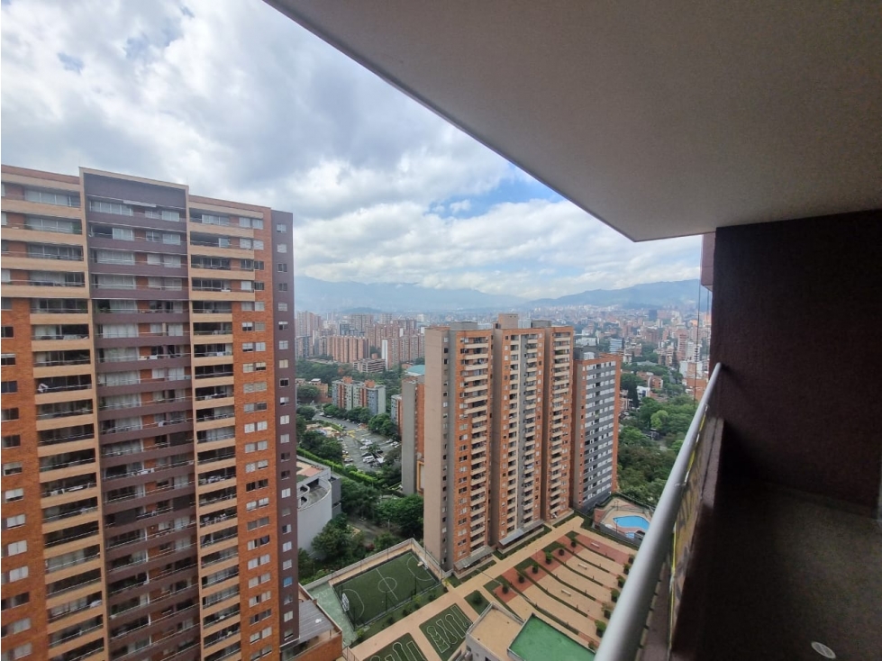 Apartamento de 3 habitaciones en arriendo en San German, Medellín — imagen 1 de 20