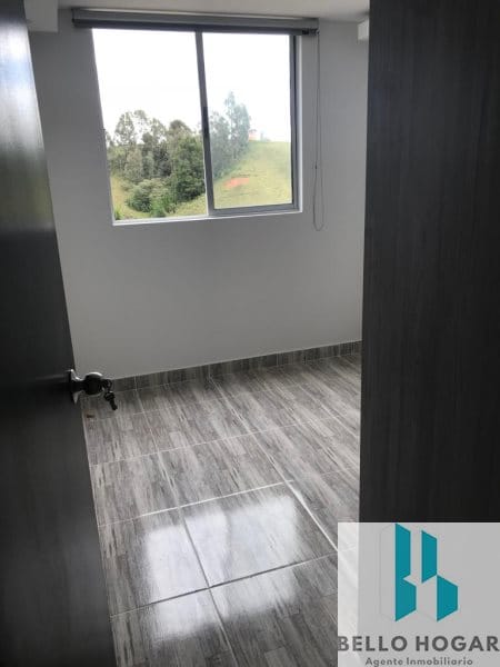 Apartamento de 2 alcobas en venta en Fontibon, Rionegro, 59 m² · foto 2 de 13