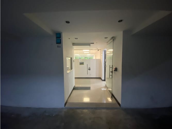Oficina en venta en Loma Del Escobero, Envigado, 160 m² · foto 5 de 5