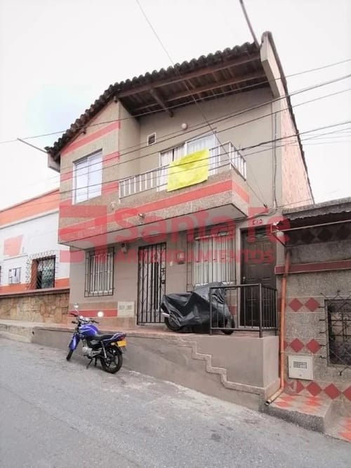 Casa de 3 alcobas en venta en Loreto, Medellín, 143 m² · foto 3 de 10