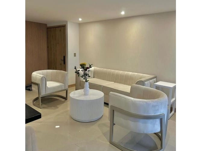 Casa de 4 alcobas en venta en El Castillo, Jamundí, 390 m² · foto 4 de 24