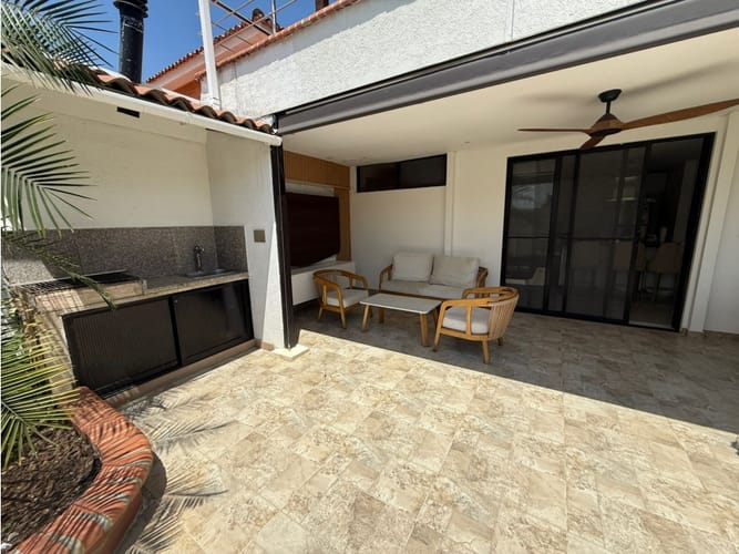 Casa de 4 alcobas en venta en El Castillo, Jamundí, 390 m² · foto 11 de 24