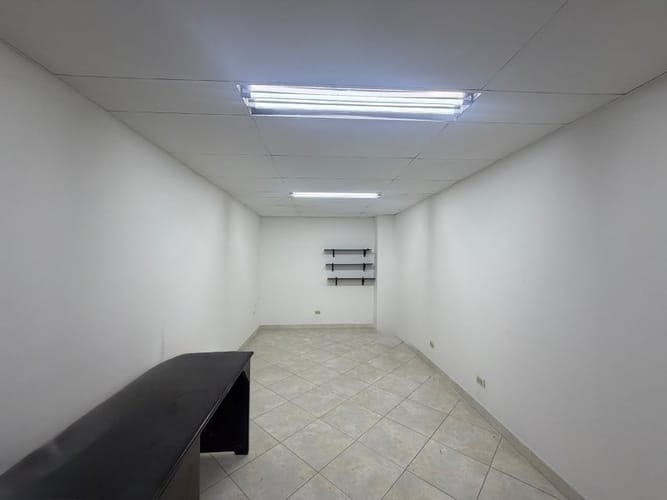 Oficina en arriendo en Suramericana, Medellín, 18 m² · foto 4 de 8