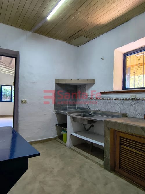 Casa de 5 alcobas en arriendo en Llano Grande, Rionegro, 380 m² · foto 4 de 10
