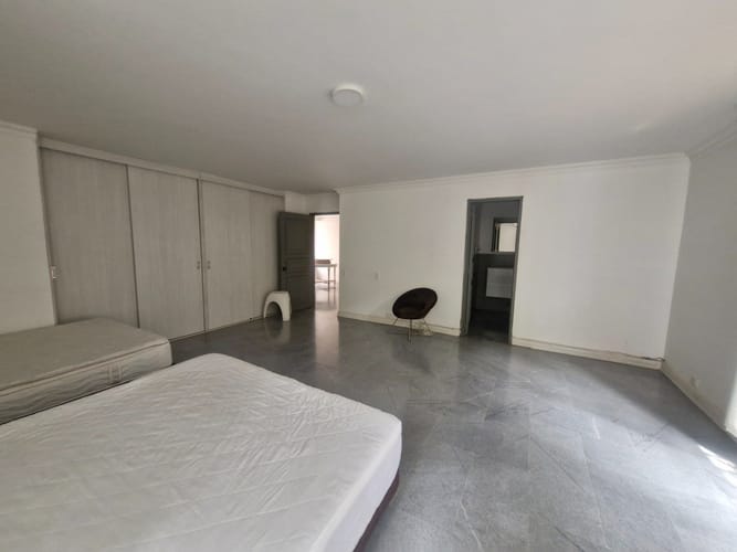 Apartamento de 3 alcobas en venta en Bellavista, Cali, 300 m² · foto 3 de 10