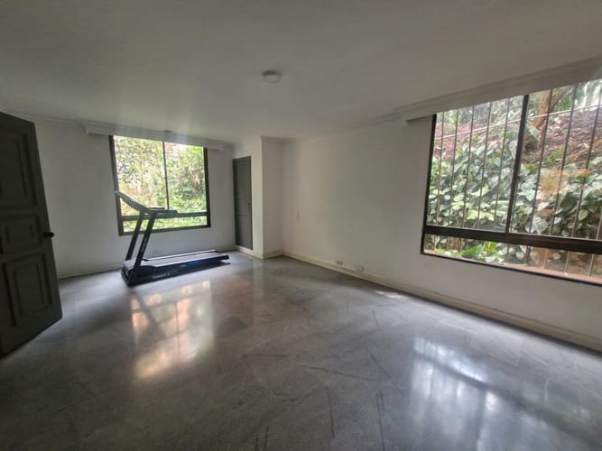 Apartamento de 3 alcobas en venta en Bellavista, Cali, 300 m² · foto 9 de 10