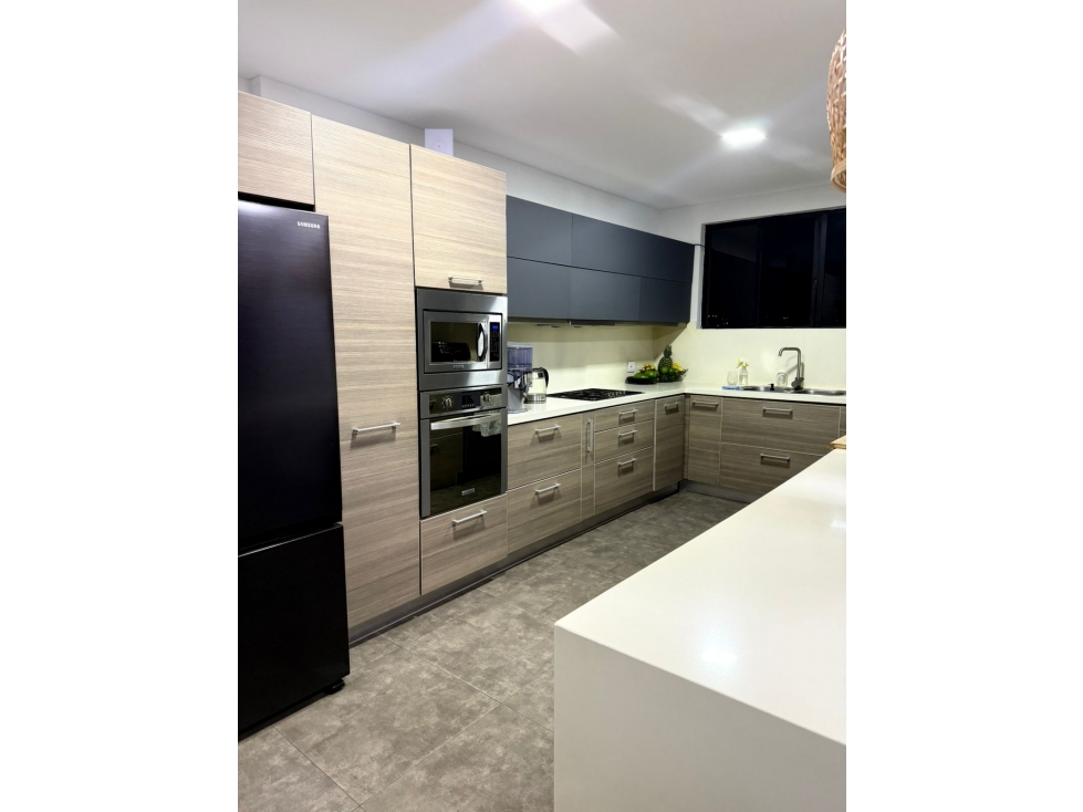 Apartamento en venta en Pinares, Pereira · foto 6 de 12