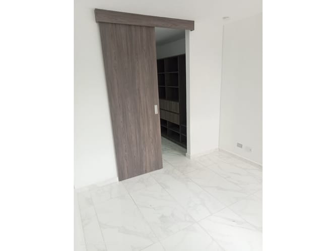 Apartamento de 3 alcobas en venta en Guabinas, Yumbo, 75 m² · foto 13 de 24