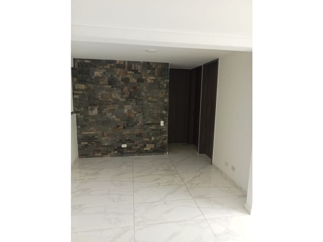 Apartamento de 3 alcobas en venta en Guabinas, Yumbo, 75 m² · foto 19 de 24