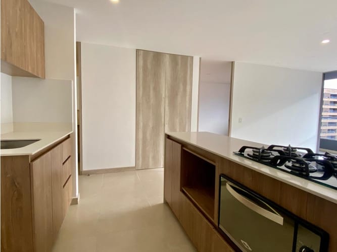 Apartaestudio en venta en Ciudad Del Río, Medellín, 56 m² · foto 2 de 13