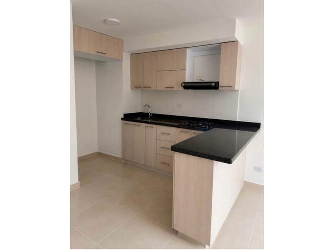 Apartamento de 3 alcobas en venta en Guabinas, Yumbo, 63 m² · foto 2 de 7