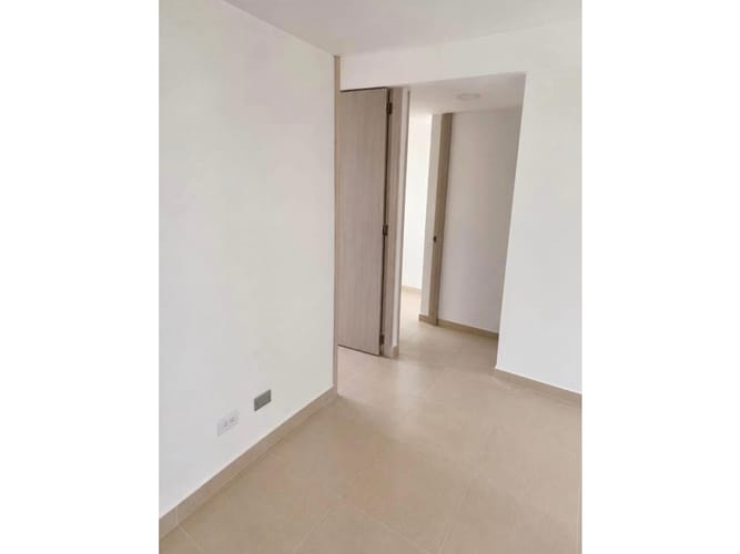 Apartamento de 3 alcobas en venta en Guabinas, Yumbo, 63 m² · foto 3 de 7