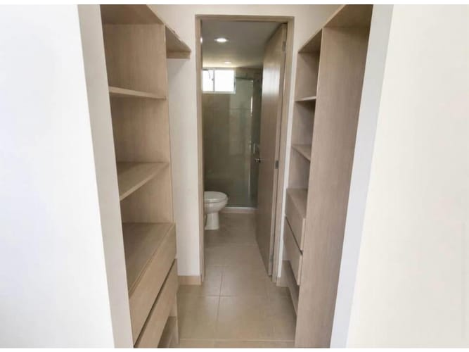 Apartamento de 3 alcobas en venta en Guabinas, Yumbo, 63 m² · foto 4 de 7