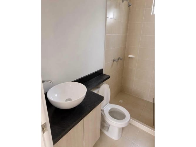 Apartamento de 3 alcobas en venta en Guabinas, Yumbo, 63 m² · foto 5 de 7