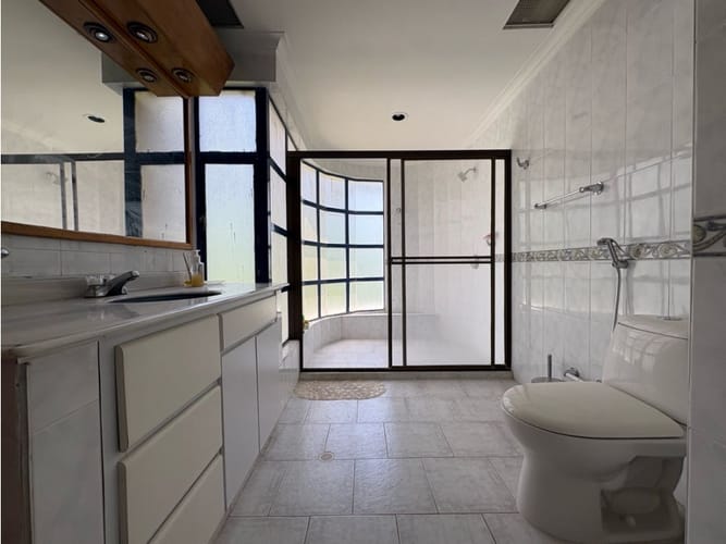 Apartamento de 3 alcobas en venta en Castillogrande, Cartagena, 229 m² · foto 4 de 19