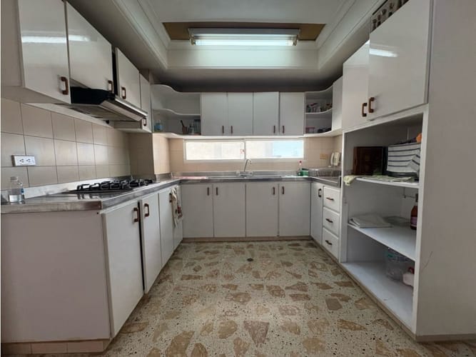 Apartamento de 3 alcobas en venta en Castillogrande, Cartagena, 229 m² · foto 5 de 19