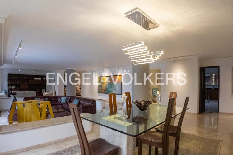 Apartamento en venta en El Poblado, Medellín · foto 6 de 13