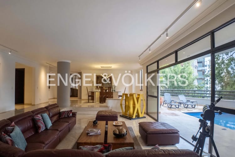 Apartamento en venta en El Poblado, Medellín · foto 2 de 13
