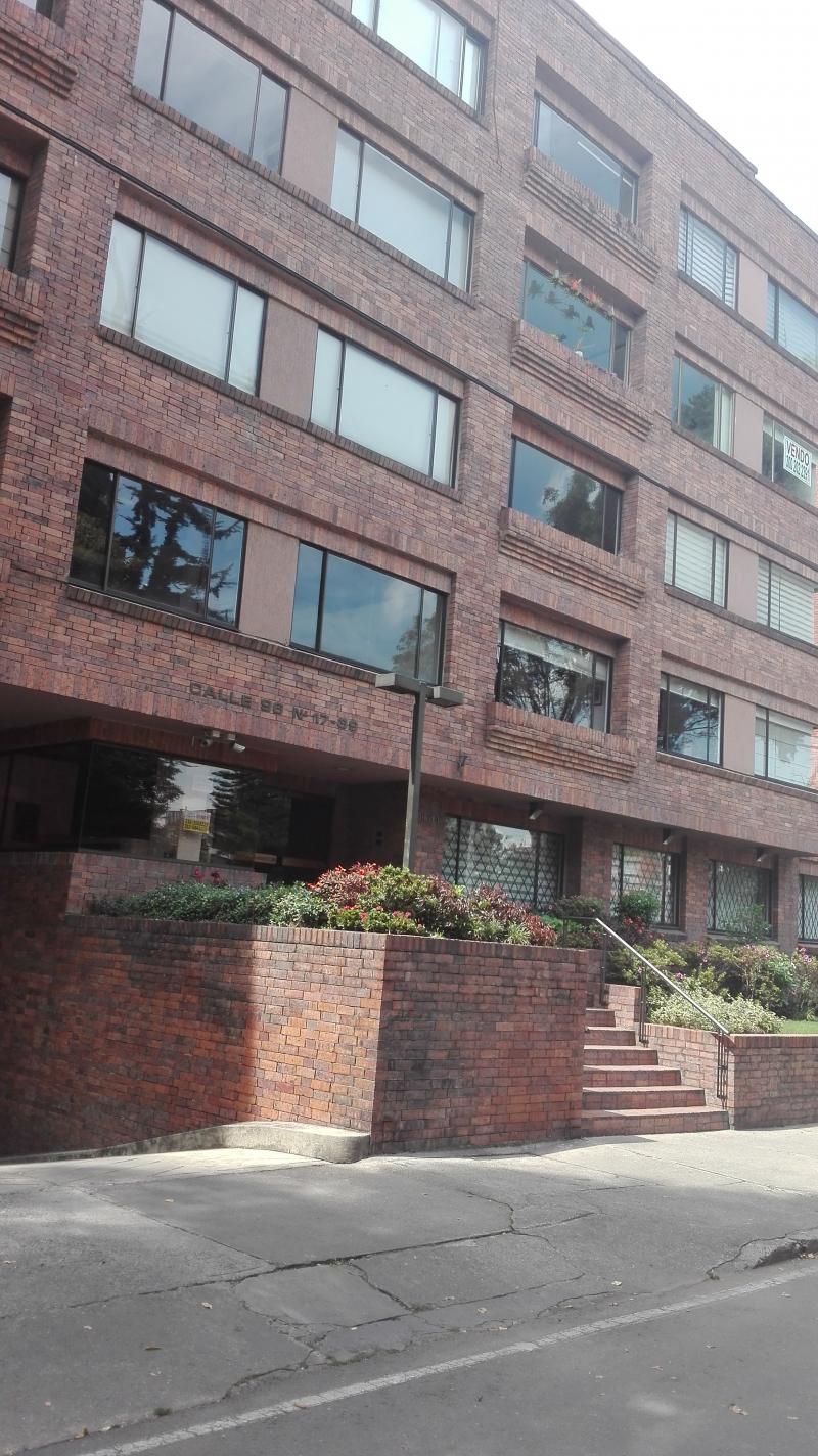 Apartamento en venta en El Chico, Bogotá · foto 2 de 24