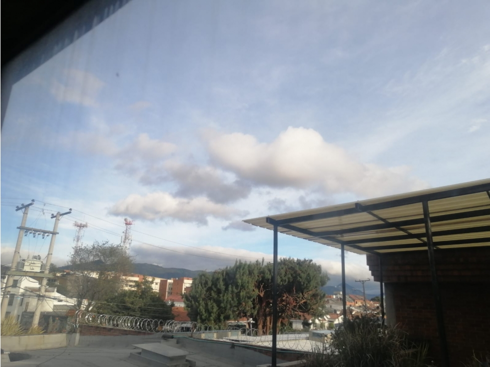Casa en venta en Niza, Bogotá · foto 3 de 24