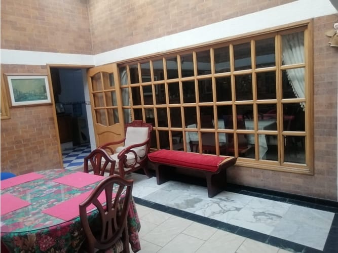 Casa de 6 alcobas en arriendo en Niza, Bogotá, 450 m² · foto 18 de 24