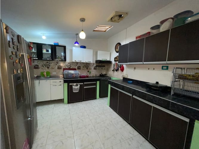 Casa de 4 alcobas en venta en Paraiso, Armenia, 252 m² · foto 3 de 24