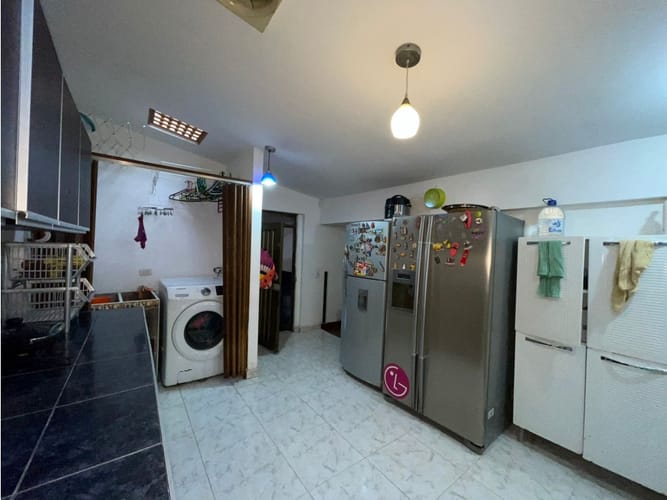 Casa de 4 alcobas en venta en Paraiso, Armenia, 252 m² · foto 4 de 24