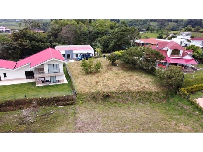 Lote en venta en El Congal, Armenia, 642 m² · foto 2 de 15