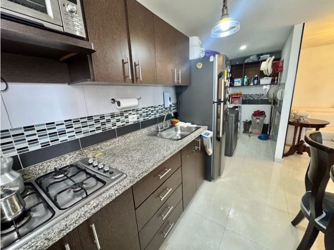 Apartamento de 2 alcobas en venta en Salvador Allende Bajo, Armenia, 57 m² · foto 6 de 14