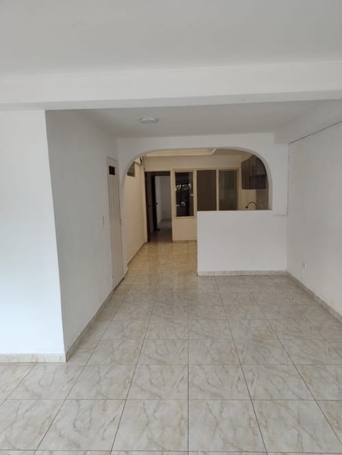 Casa de 8 alcobas en venta en Olimpico, Cali, 320 m² · foto 2 de 16