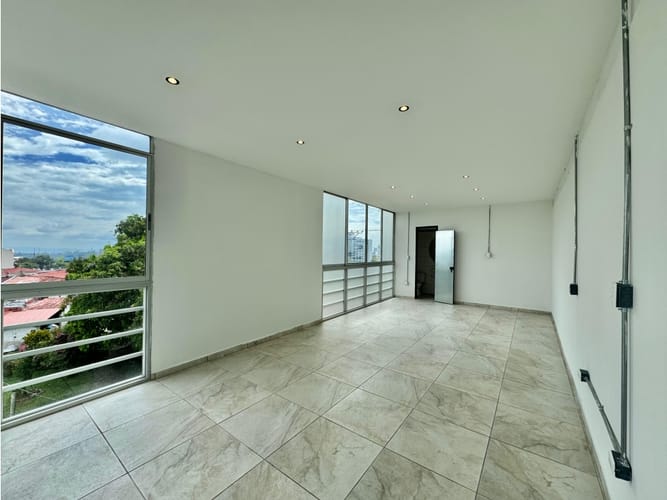 Local en venta en Avenida Centenario, Armenia, 53 m² · foto 2 de 12
