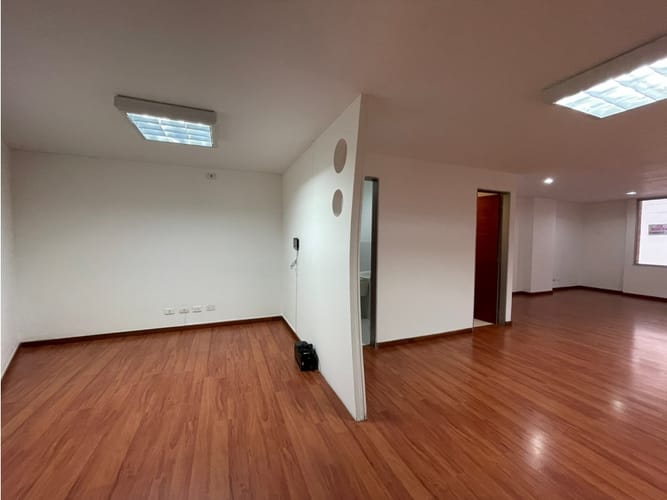 Local en venta en La Castellana, Armenia, 56 m² · foto 2 de 6