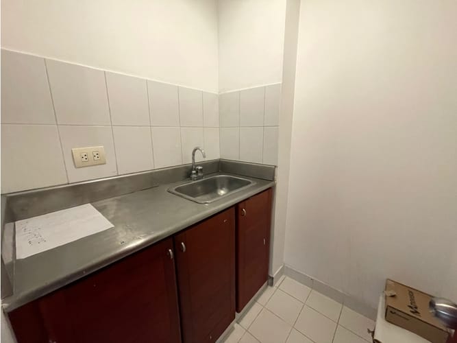 Local en venta en La Castellana, Armenia, 56 m² · foto 4 de 6